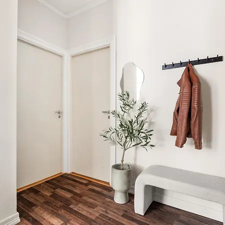 Bb I 300m To Bryggen & Train Station Appartement *